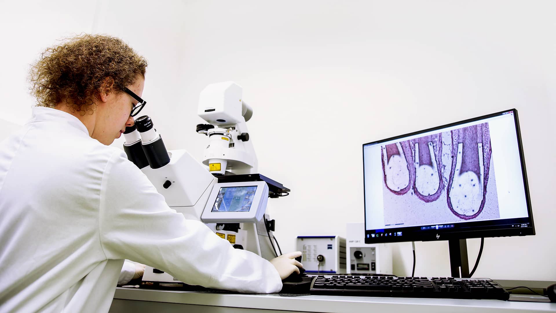 monasterium-labs-skin-hair-research-solutions-home-laser-capture-microdissection
